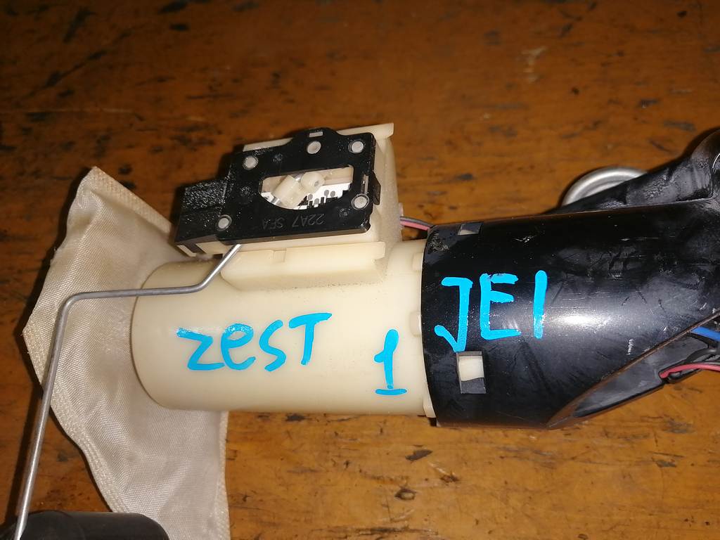 ZEST JE1 БЕНЗОНАСОС 1 Honda Zest 1