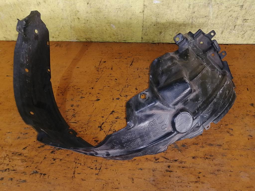 подкрылок Daihatsu Tanto 0