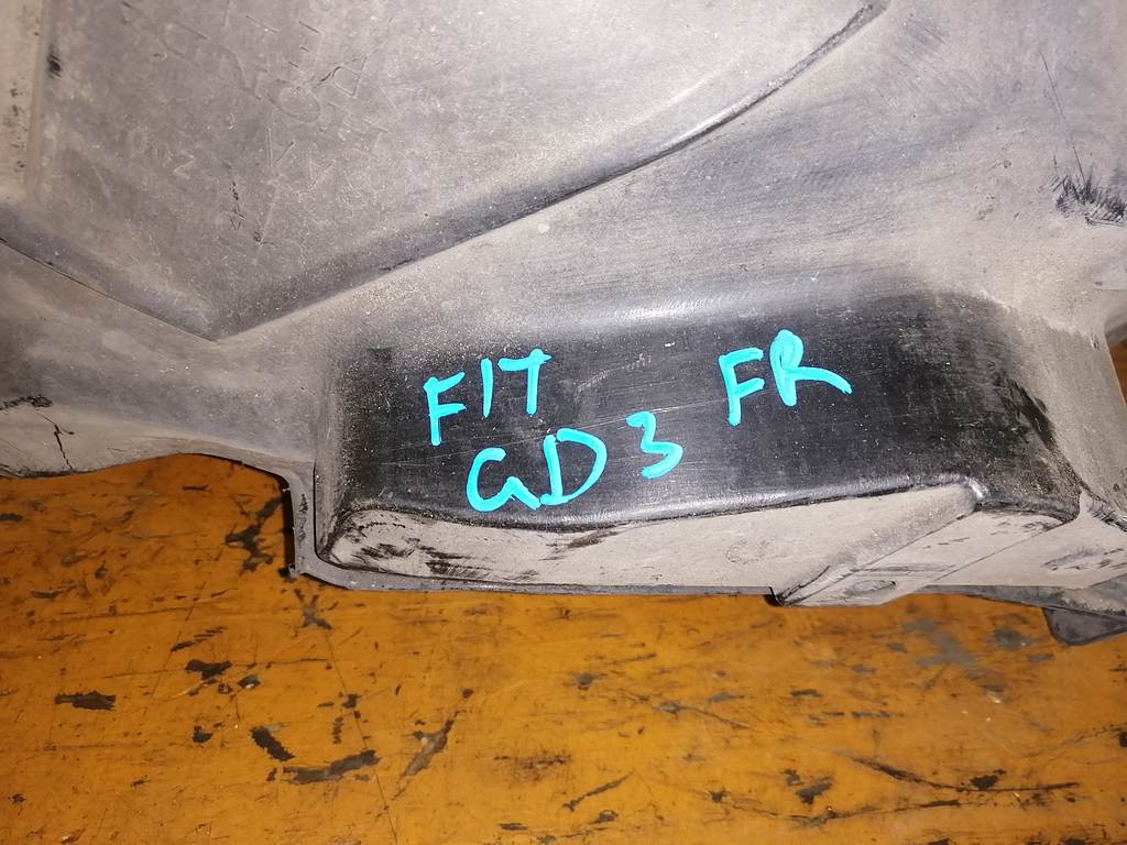 FIT GD3 ПОДКРЫЛОК ПЕРЕДНИЙ ПРАВЫЙ Honda Fit 1