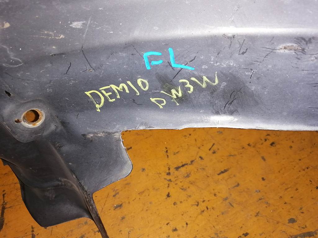 Кузов Mazda Demio 2