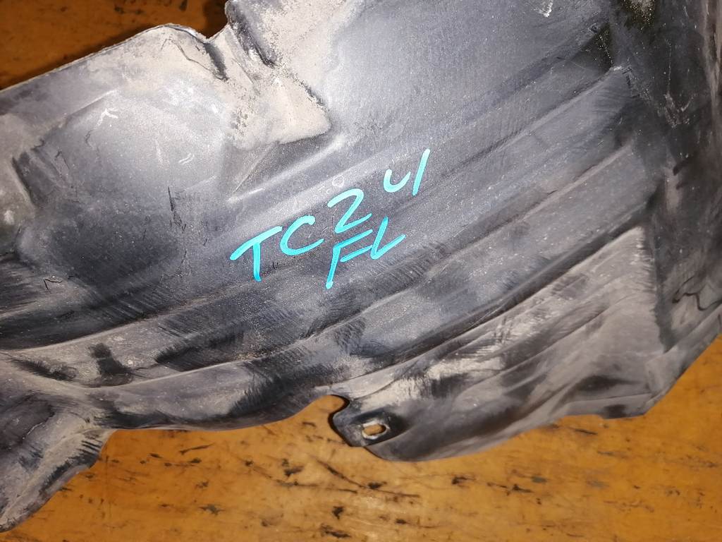 SERENA TC24 ПОДКРЫЛОК ПЕРЕДНИЙ ЛЕВЫЙ Nissan Serena 1