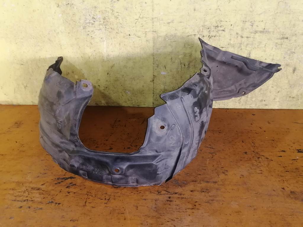 подкрылок Mazda Axela 0