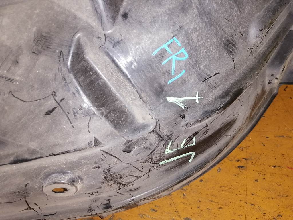 ZEST JE1 ПОДКРЫЛОК ПЕРЕДНИЙ ПРАВЫЙ 1 Honda Zest 1