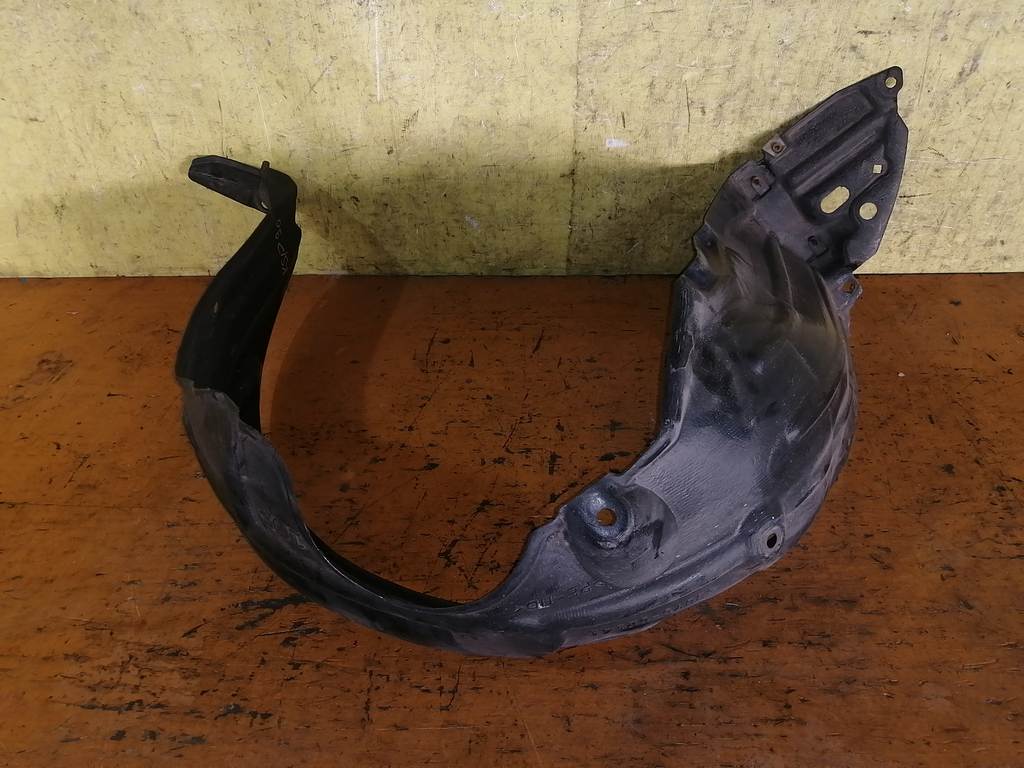 подкрылок Toyota Vitz 0