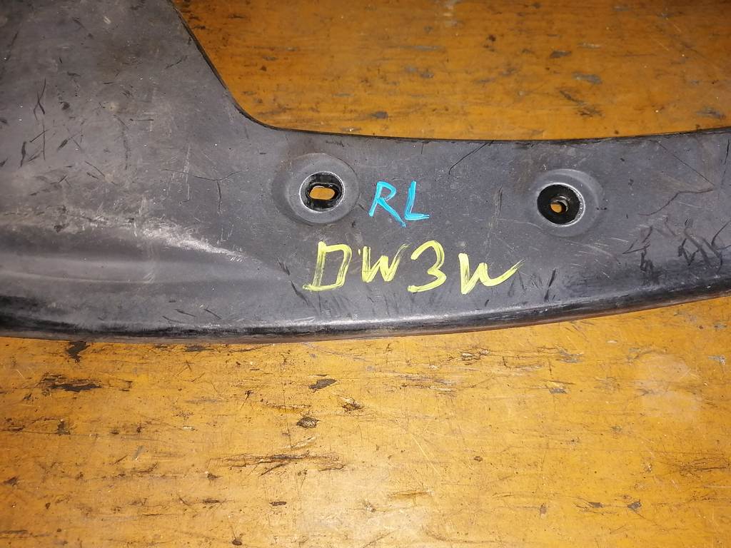DEMIO DW3W ПОДКРЫЛОК ЗАДНИЙ ЛЕВЫЙ Mazda Demio 1