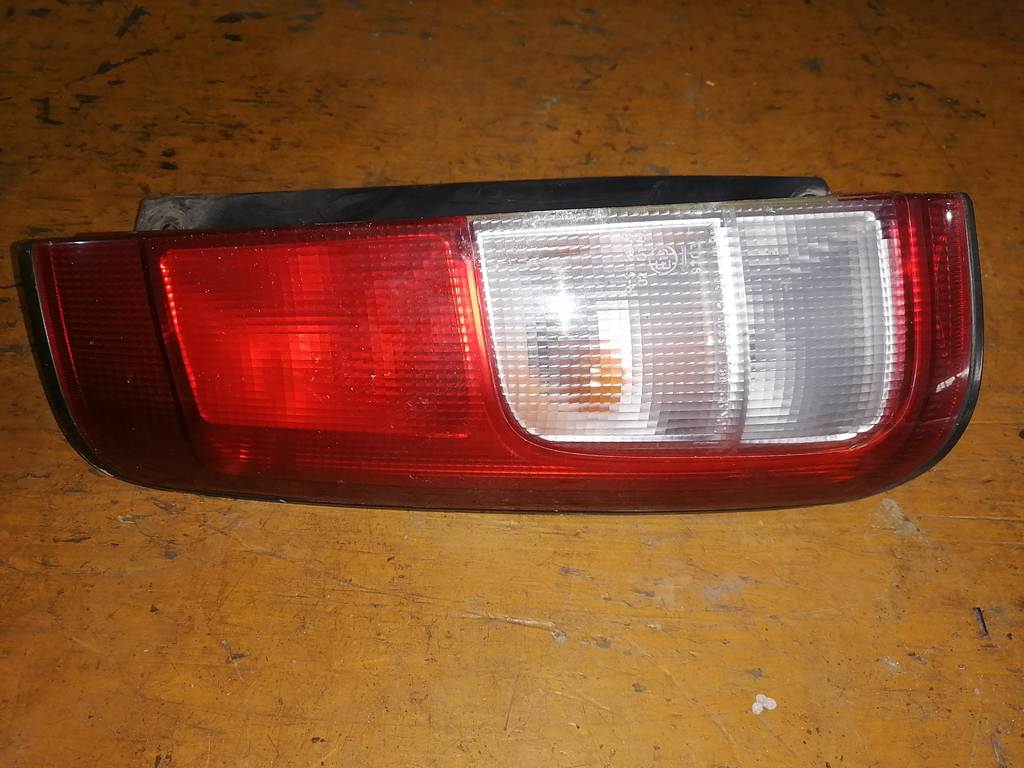 стоп-сигнал Suzuki Swift 0