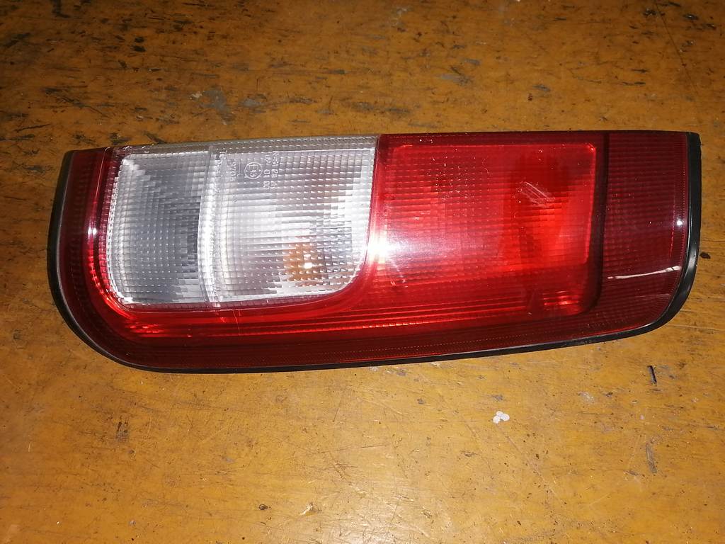 стоп-сигнал Suzuki Swift 0