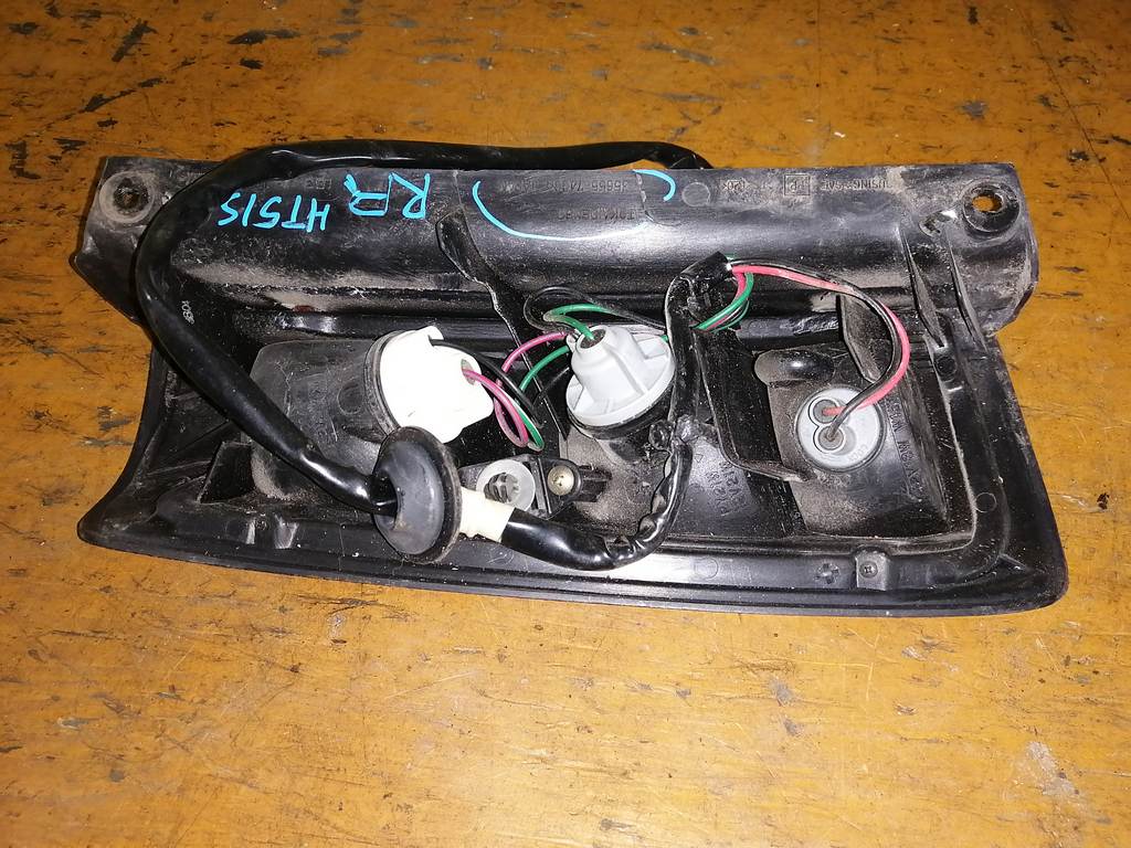 стоп-сигнал Suzuki Swift 3