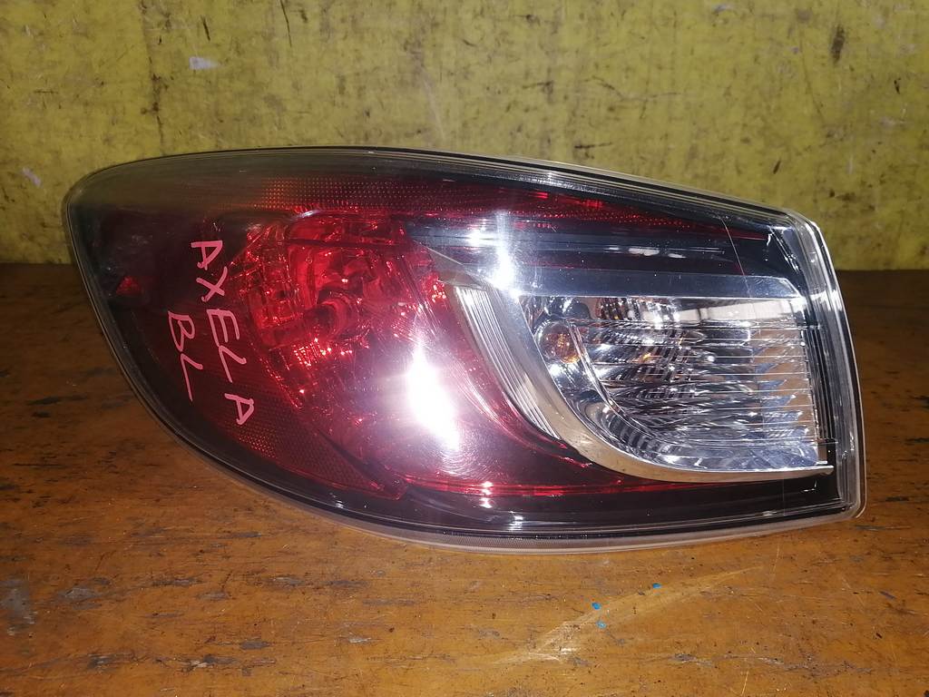 стоп-сигнал Mazda Axela 0