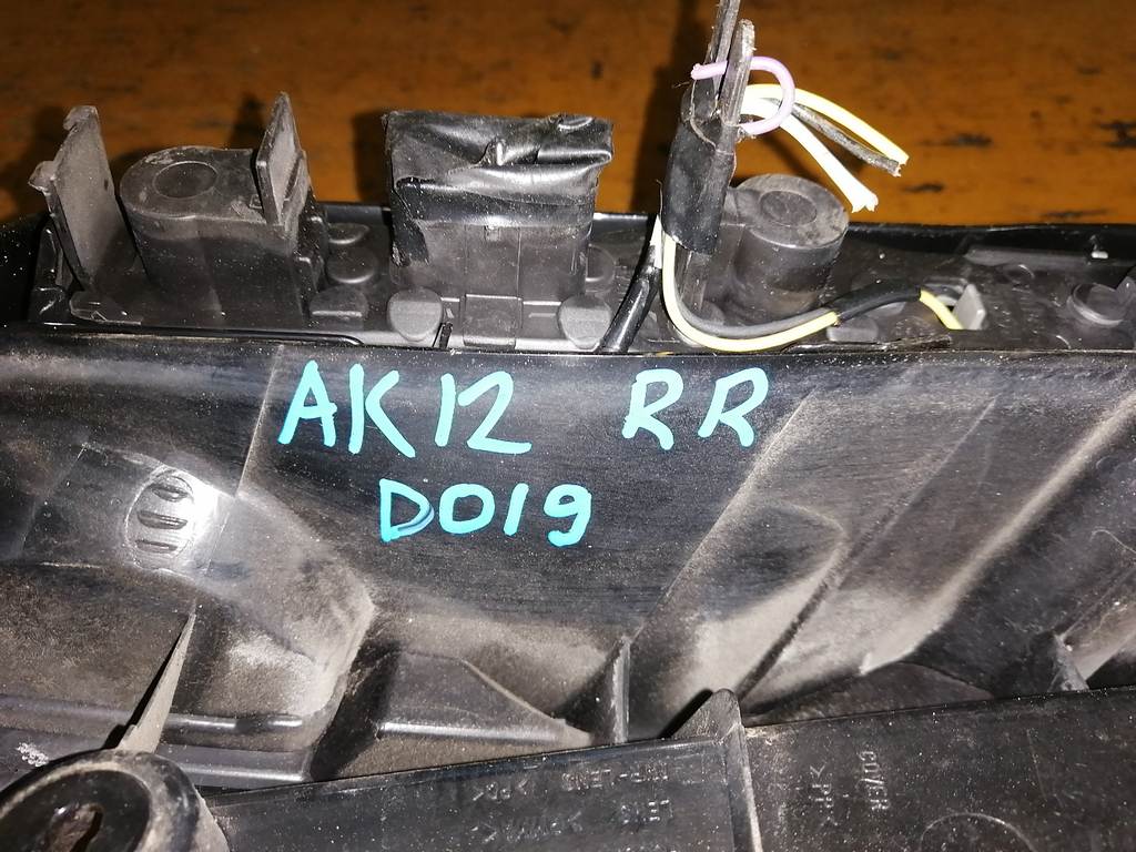 MARCH AK12 СТОП ПРАВЫЙ D019 Nissan March 1