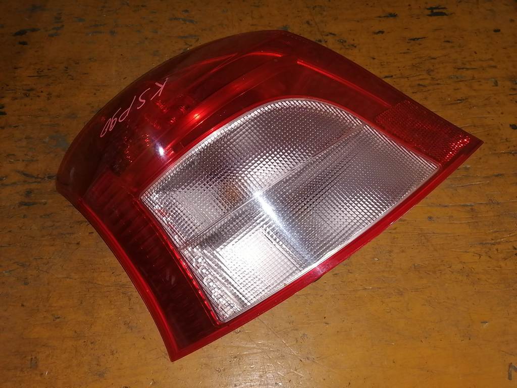 стоп-сигнал Toyota Vitz 0