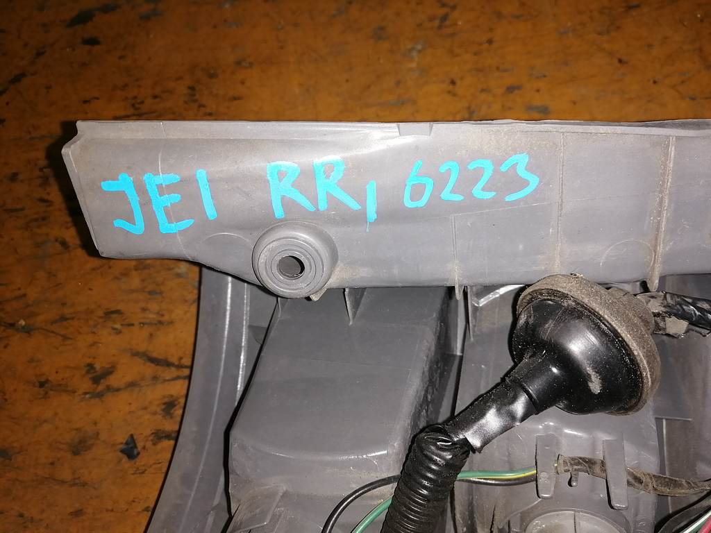 ZEST JE1 СТОП ПРАВЫЙ 6223 (1) Honda Zest 1