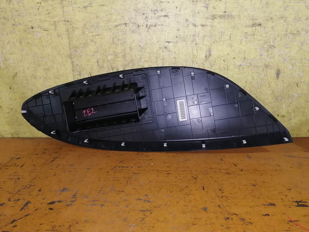 Салон Honda Insight 2