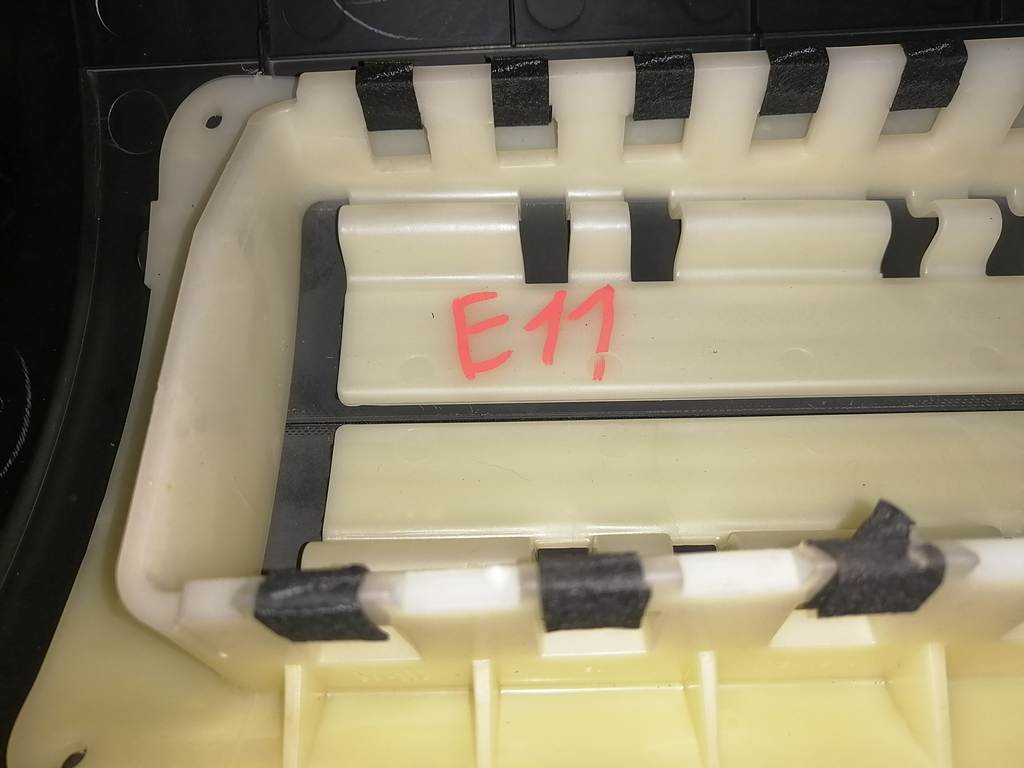 NOTE E11 НАКЛАДКА AIRBAG ПАССАЖ. Nissan Note 1