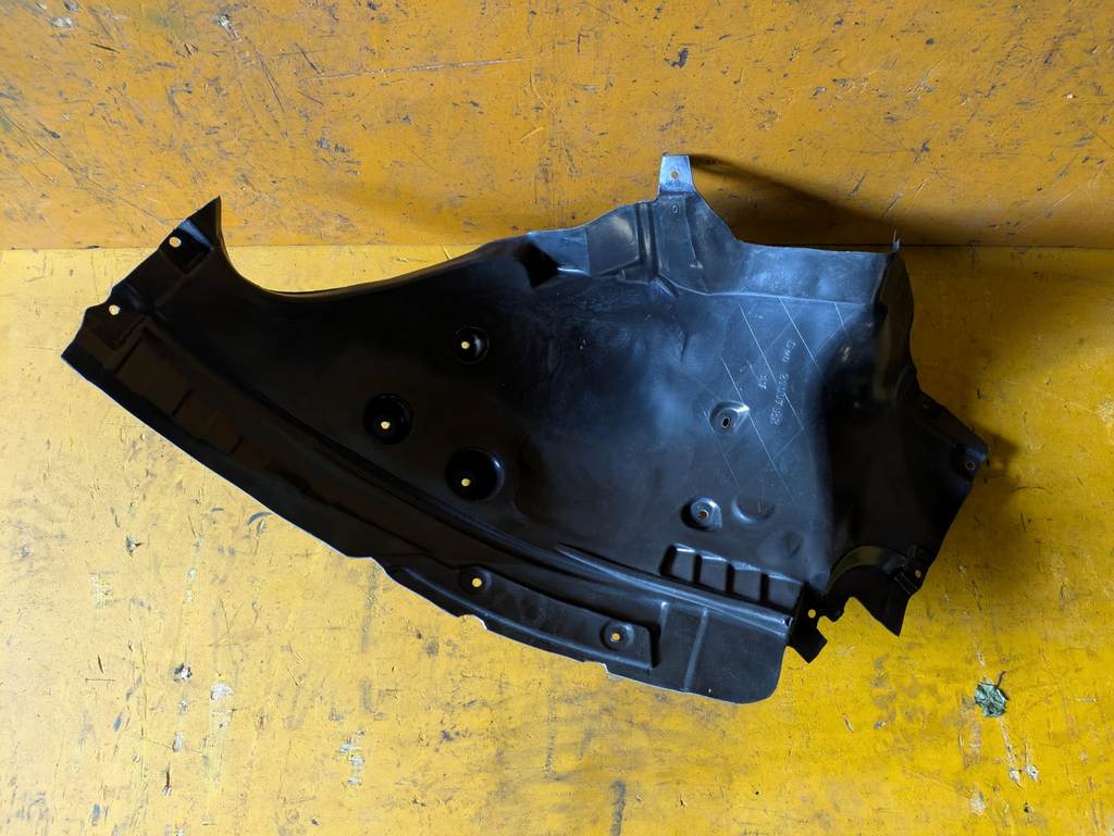 подкрылок BMW X7 3