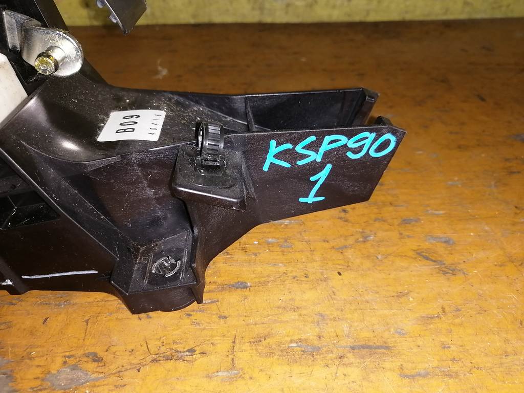 VITZ KSP90 СЕЛЕКТОР АКПП 1 Toyota Vitz 1