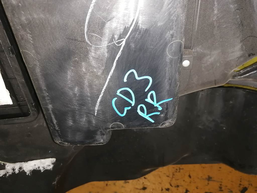 FIT GD3 ОБШИВКА БАГАЖНИКА ЗАДНЯЯ ПРАВАЯ Honda Fit 1