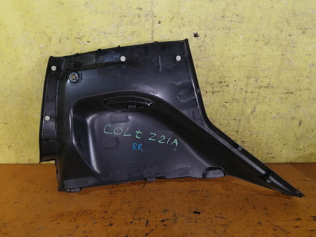 COLT Z21A ОБШИВКА БАГАЖНИКА ЗАДНЯЯ ПРАВАЯ Mitsubishi Colt 1