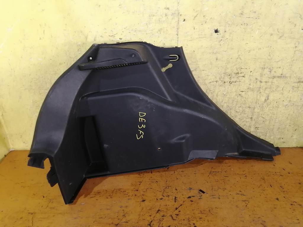 обшивка багажника Mazda Demio 0