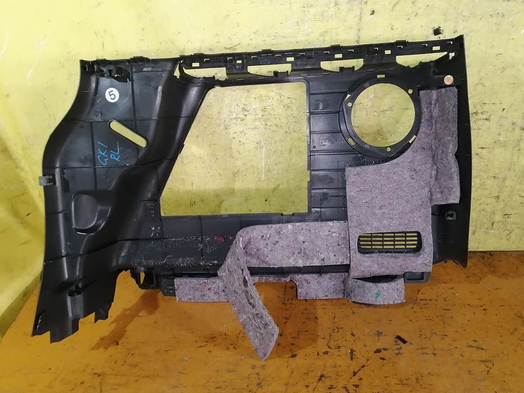 обшивка багажника Honda Mobilio Spike 3