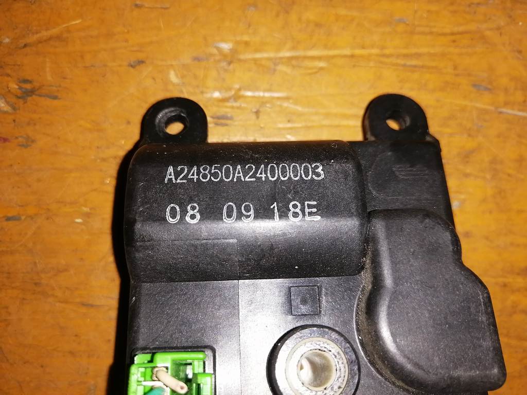 ZEST JE1 СЕРВОПРИВОД ЗАСЛОНОК ПЕЧКИ A24850A2400003 Honda Zest 1