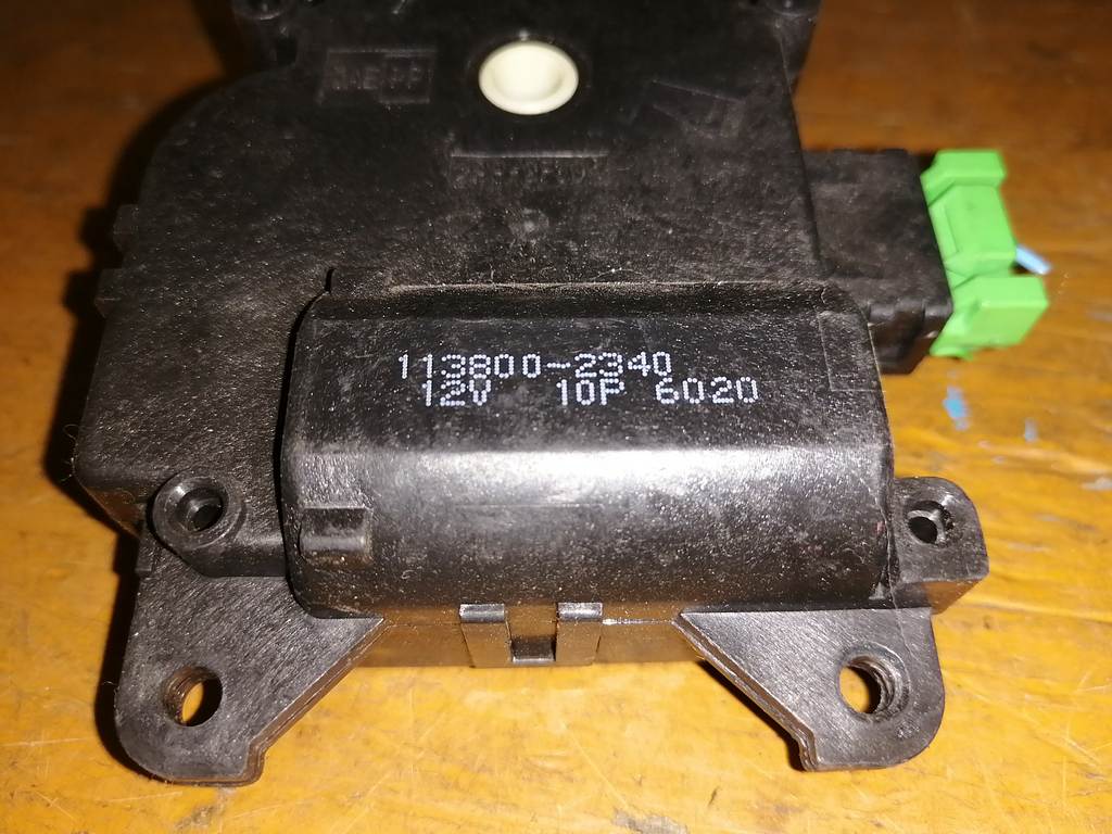 FIT SHUTTLE GP2 СЕРВОПРИВОД ЗАСЛОНОК ПЕЧКИ 113800-2340 Honda Fit Shuttle 1
