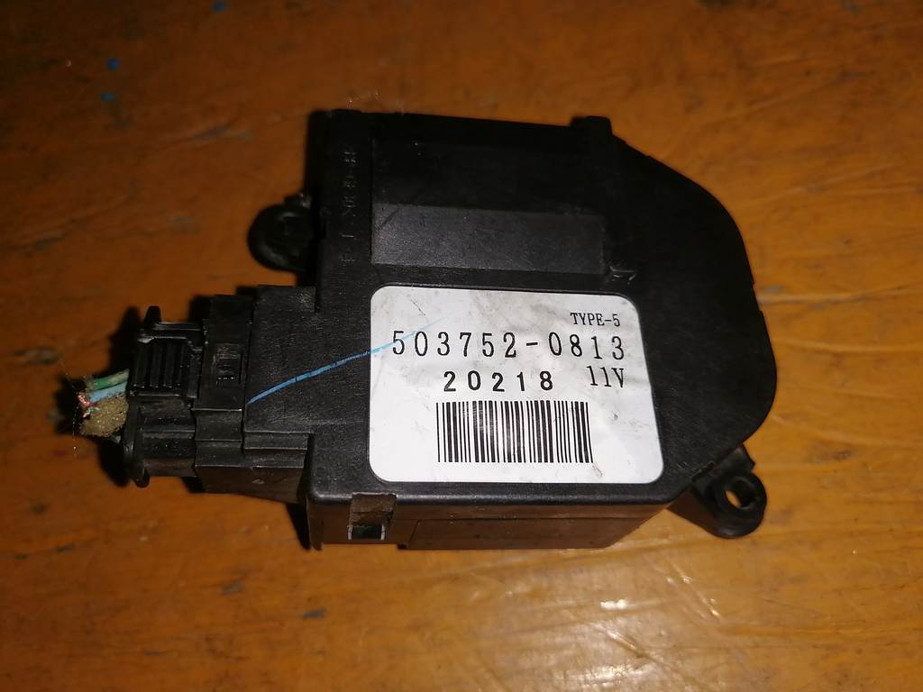NOTE E11 СЕРВОПРИВОД ЗАСЛОНОК ПЕЧКИ 503752-0813 Nissan Note 1