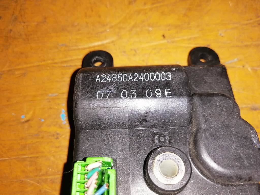 ZEST JE1 СЕРВОПРИВОД ЗАСЛОНОК ПЕЧКИ A24850A2400003 Honda Zest 1