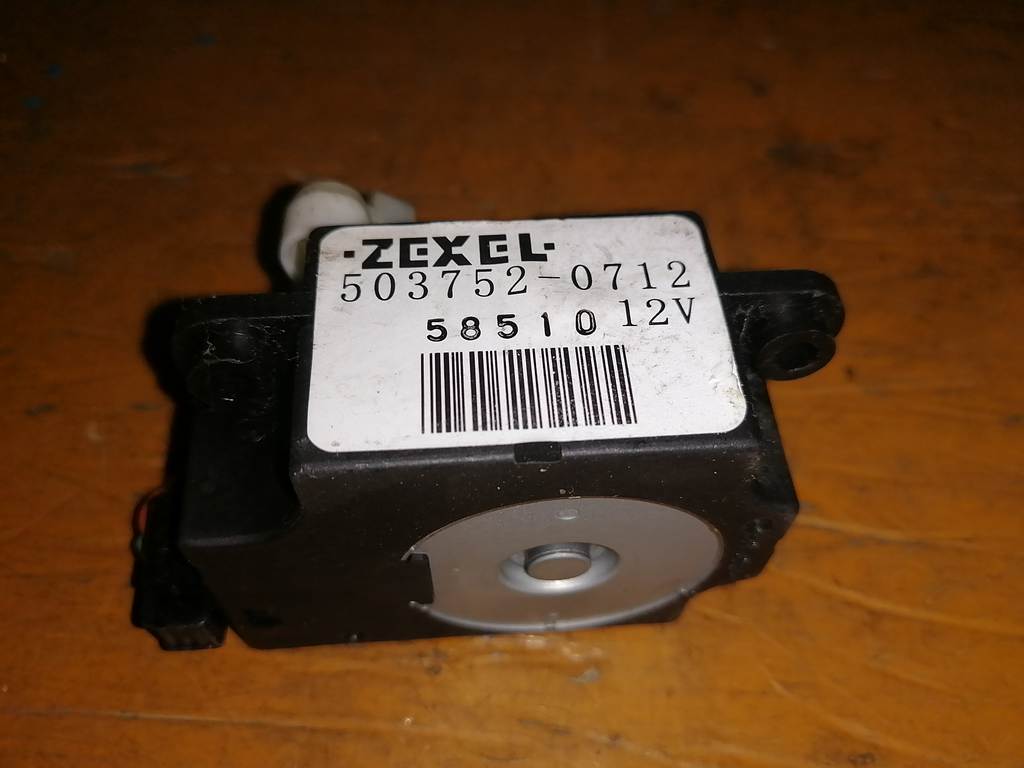 TIIDA LATIO SC11 СЕРВОПРИВОД ЗАСЛОНОК ПЕЧКИ 503752-0712 Nissan Tiida Latio 1