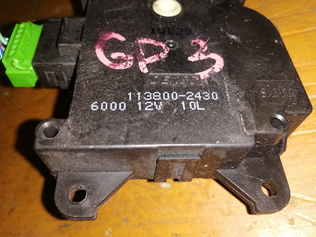 IMPREZA GP3 СЕРВОПРИВОД ЗАСЛОНОК ПЕЧКИ 113800-2430 Subaru Impreza 1