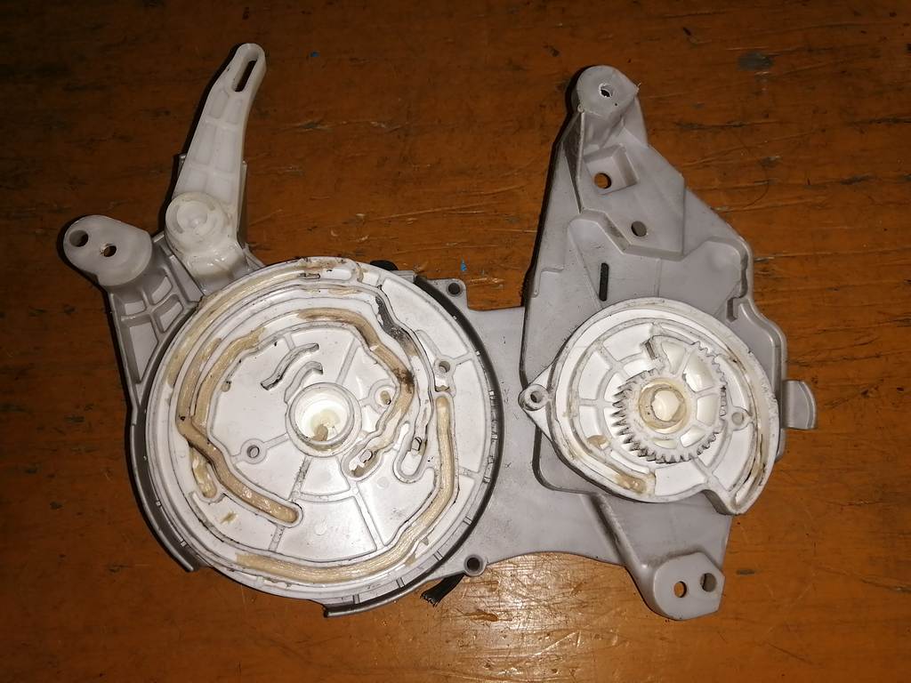 сервопривод заслонок печки Toyota Camry 3