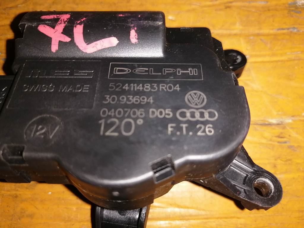 TOUAREG 7L7 СЕРВОПРИВОД ЗАСЛОНОК ПЕЧКИ 52411483R04 Volkswagen Touareg 1