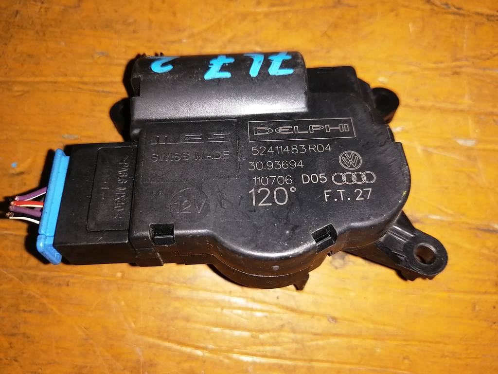 TOUAREG 7L7 СЕРВОПРИВОД ЗАСЛОНОК ПЕЧКИ 52411483R04 (2) Volkswagen Touareg 1