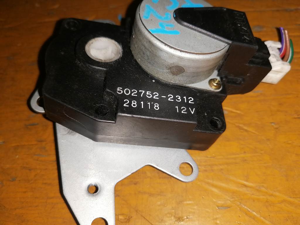 SERENA TC24 СЕРВОПРИВОД ЗАСЛОНОК ПЕЧКИ 502752-2312 Nissan Serena 1