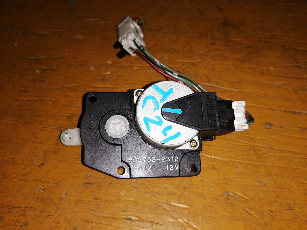 сервопривод заслонок печки Nissan Serena 0
