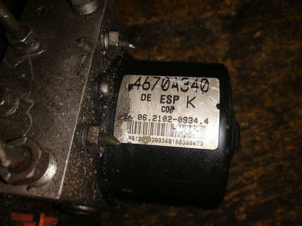 OUTLANDER CW5W БЛОК ABS 4670A340 Mitsubishi Outlander 1