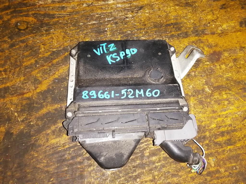 блок управления двс Toyota Vitz 0