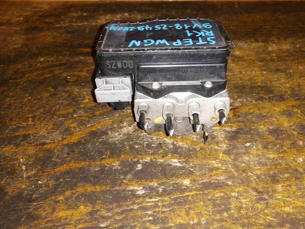 STEPWGN RK1 БЛОК ABS 9V18-2549-ZW0AA Honda Stepwgn 1