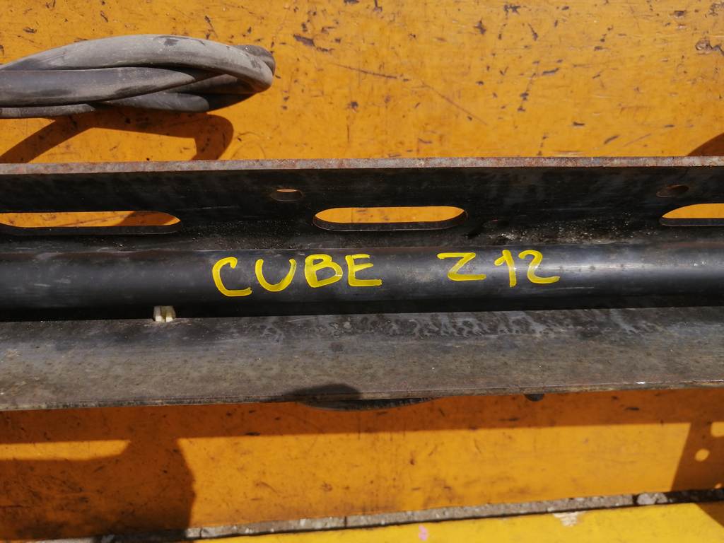 CUBE Z12 БАЛКА ЗАДНЯЯ В СБОРЕ Nissan Cube 1