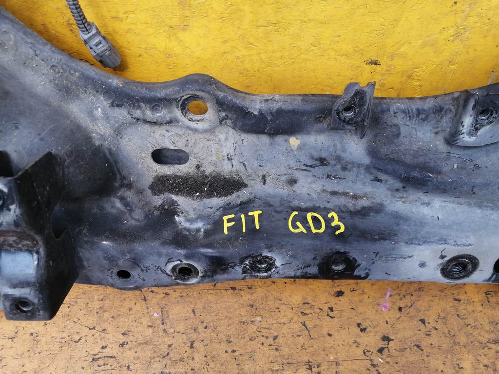 FIT GD3 БАЛКА ПОПЕРЕЧНАЯ Honda Fit 1