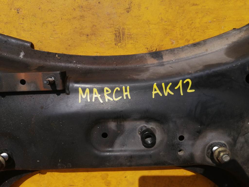 MARCH AK12 БАЛКА ПОПЕРЕЧНАЯ Nissan March 1