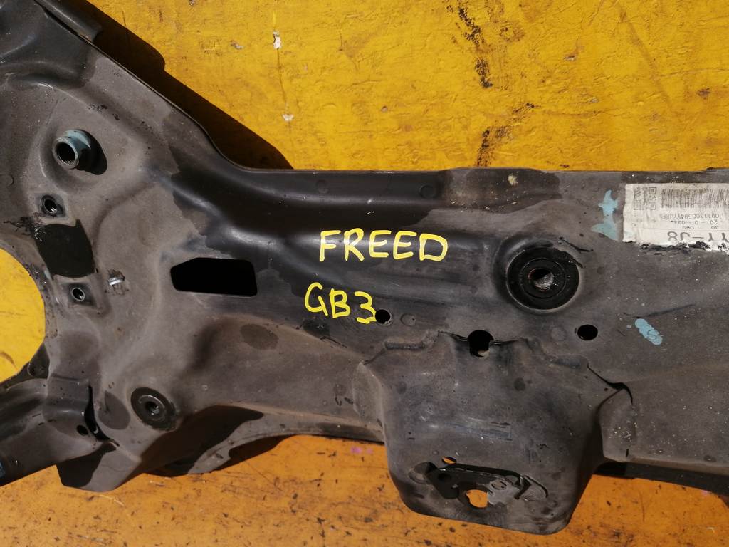 FREED GB3 БАЛКА ПОПЕРЕЧНАЯ Honda Freed 1