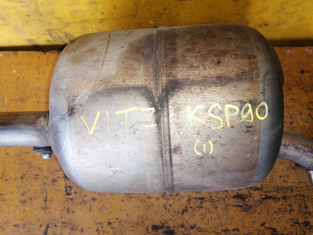 VITZ KSP90 БОЧКА ГЛУШИТЕЛЯ 1 Toyota Vitz 1