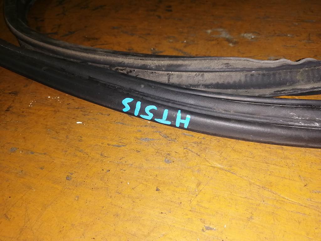 SWIFT HT51S УПЛОТНИТЕЛЬ 5-Й ДВЕРИ Suzuki Swift 1