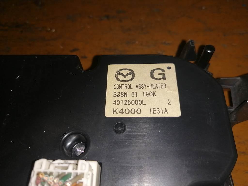 AXELA BL5FP КЛИМАТ-КОНТРОЛЬ B38N 61 190K Mazda Axela 1