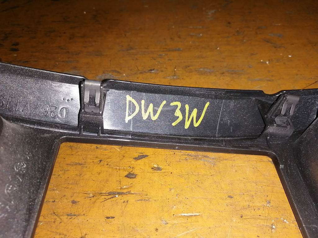 DEMIO DW3W КОНСОЛЬ МАГНИТОФОНА Mazda Demio 1