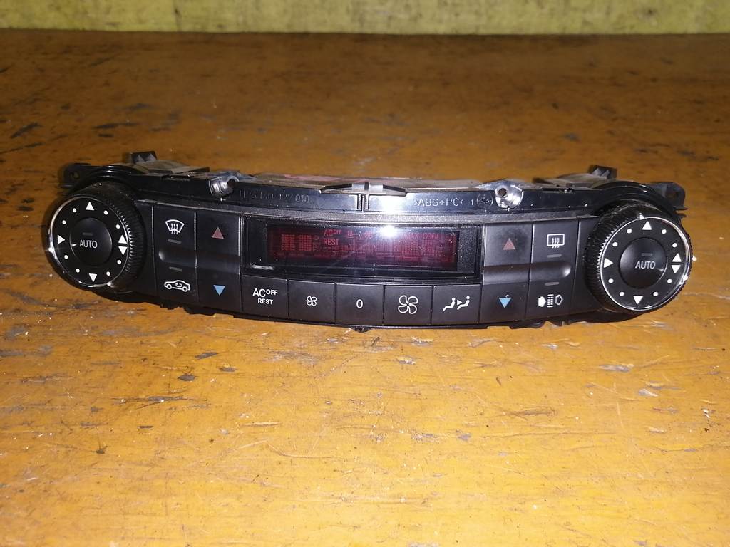 климат-контроль Mercedes-Benz E-Class 0