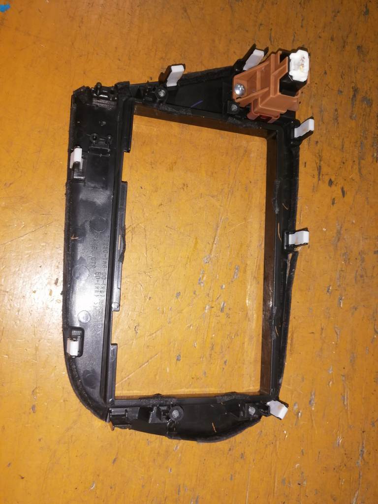 INSIGHT ZE2 КНОПКА АВАРИЙНОЙ СИГНАЛИЗАЦИИ ДЕФЕКТ Honda Insight 1
