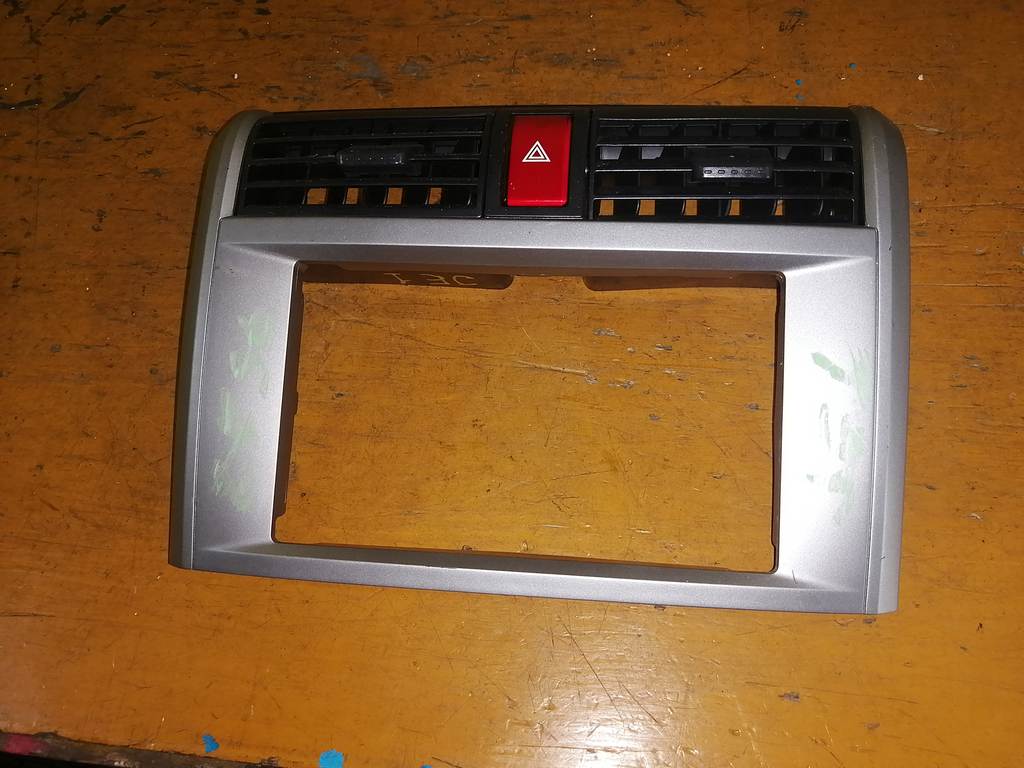 консоль магнитофона Honda Zest 0
