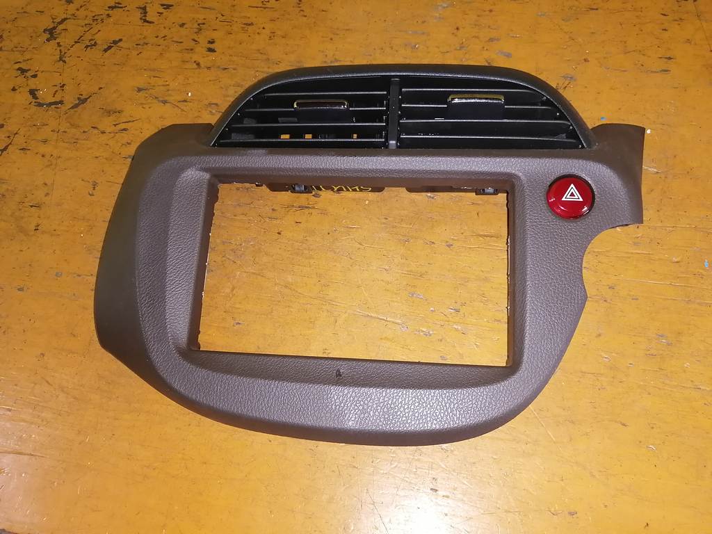 консоль магнитофона Honda Fit Shuttle 0
